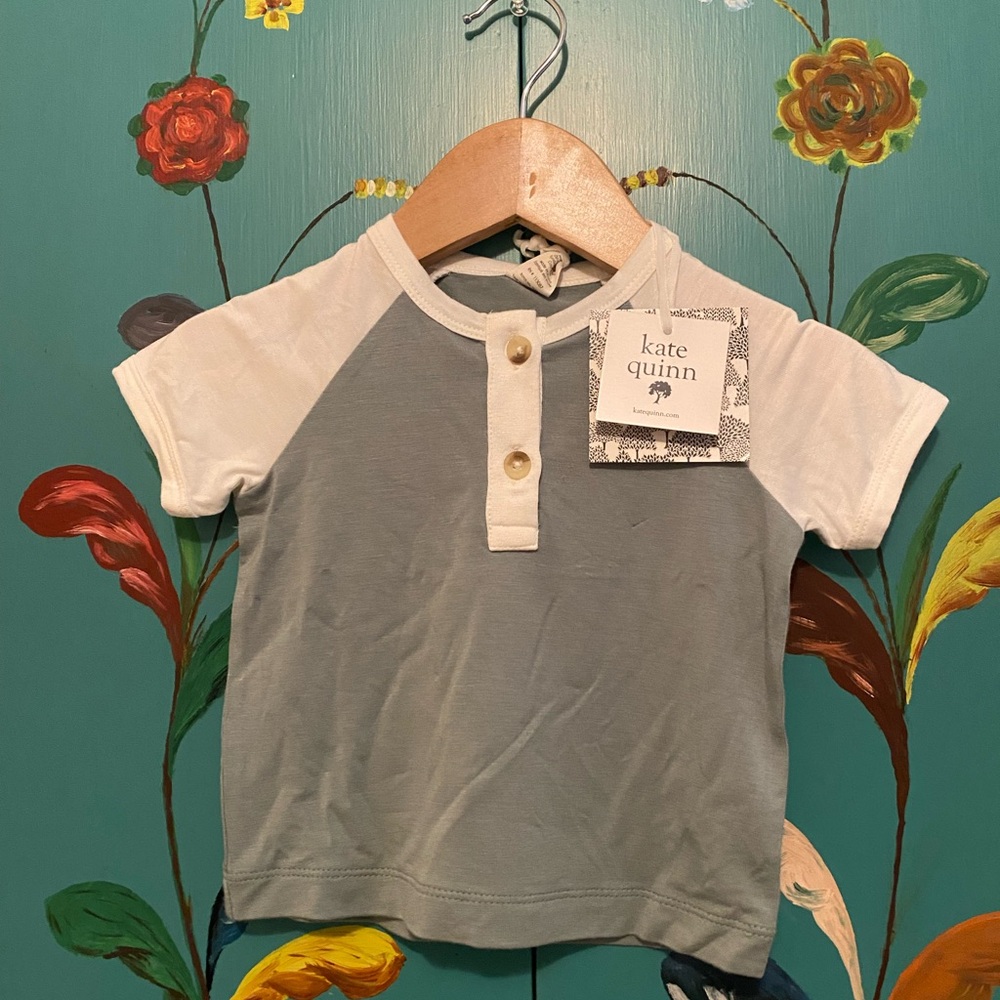 Kate Quinn Blue and White Short Sleeve Tee